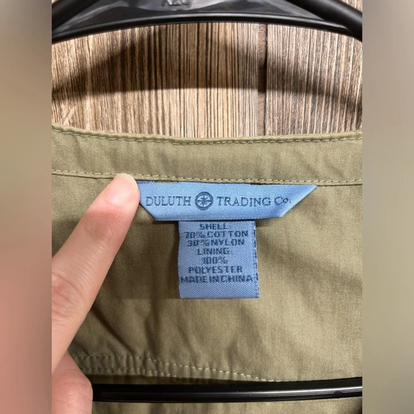Duluth Trading Company Medium Vest - Picture 4 of 6